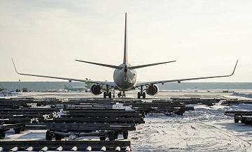 Самолет из Новосибирска экстренно сел в Иркутске из-за самочувствия пассажира