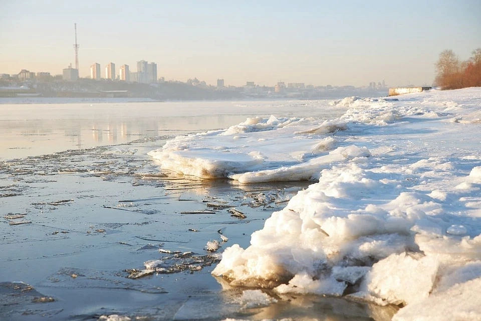 В Новосибирске 64-летний пенсионер проплыл 3 километра в озере Юга