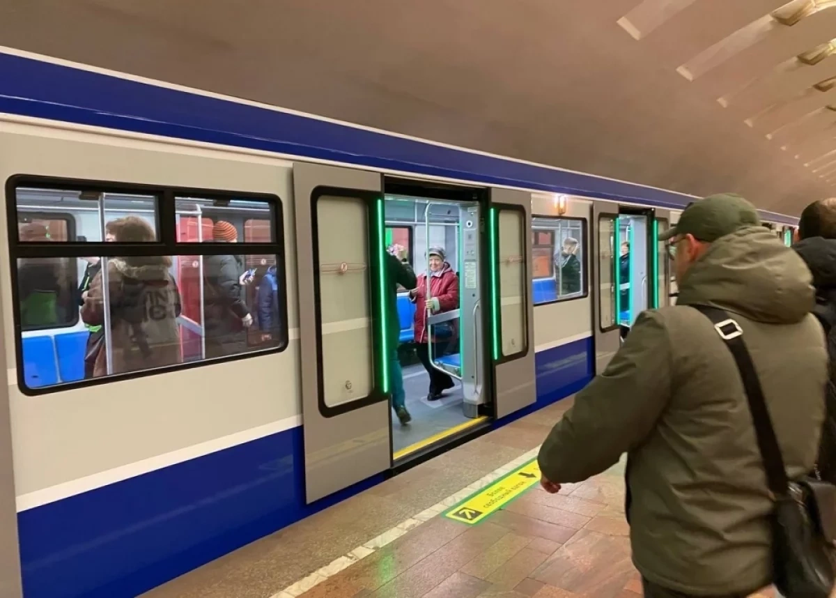 Новосибирск получил два новых состава метро при поддержке правительства НСО