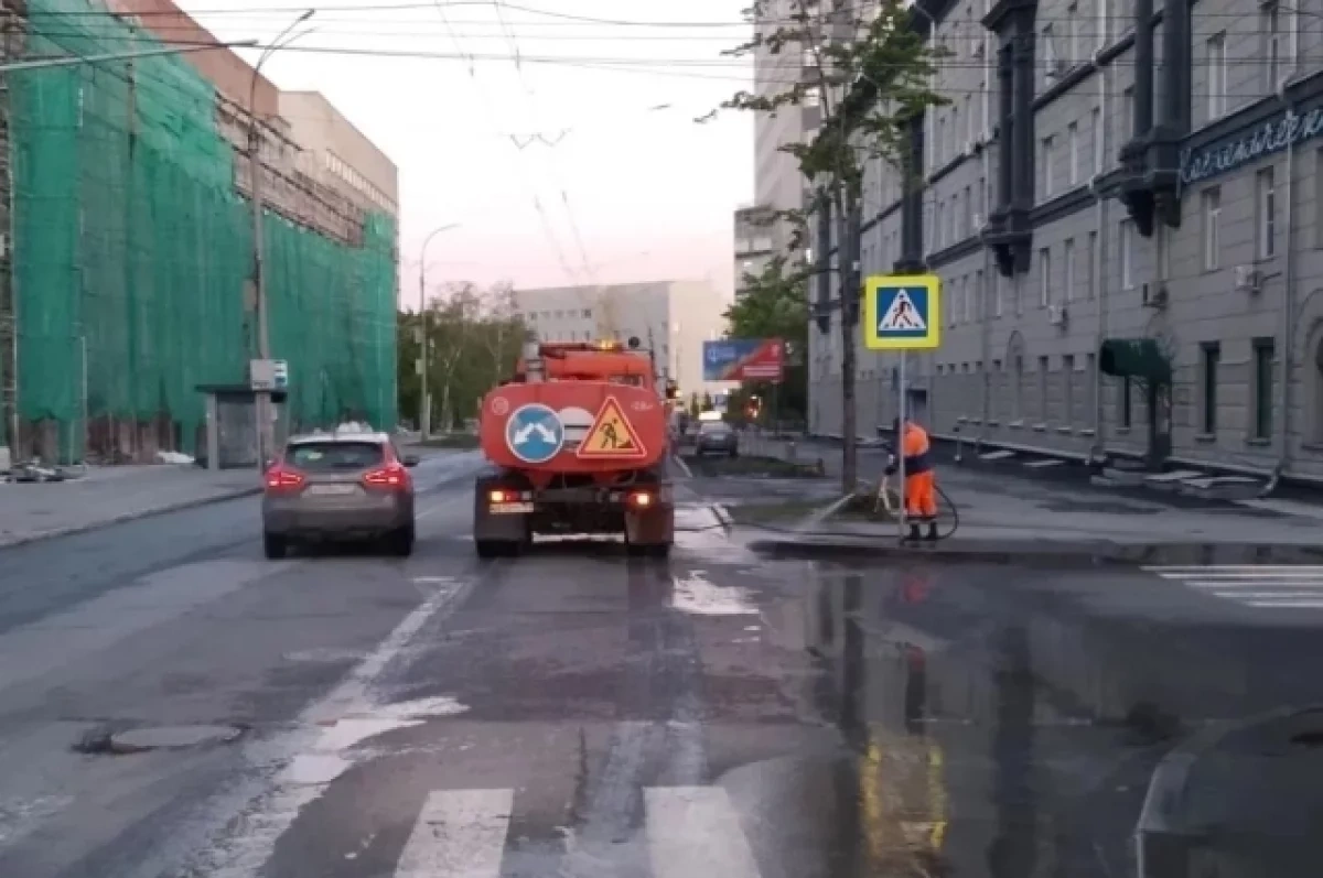 За трое суток в Новосибирске вывезли почти тысячу кубометров мусора