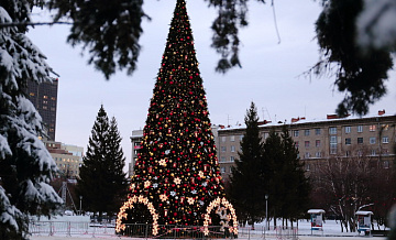 Новогодняя елка Новосибирска стала самой некрасивой в России