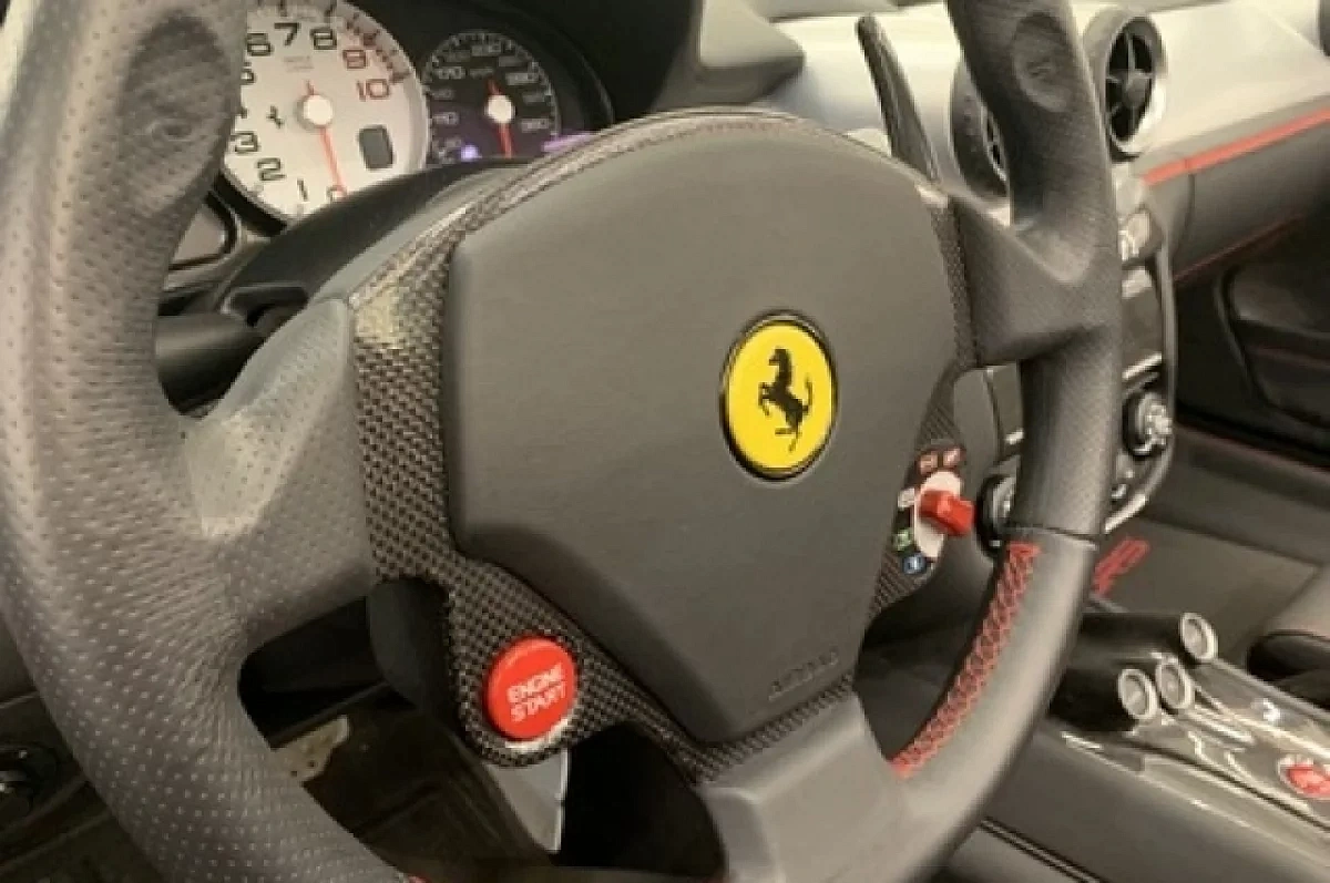  Ferrari       